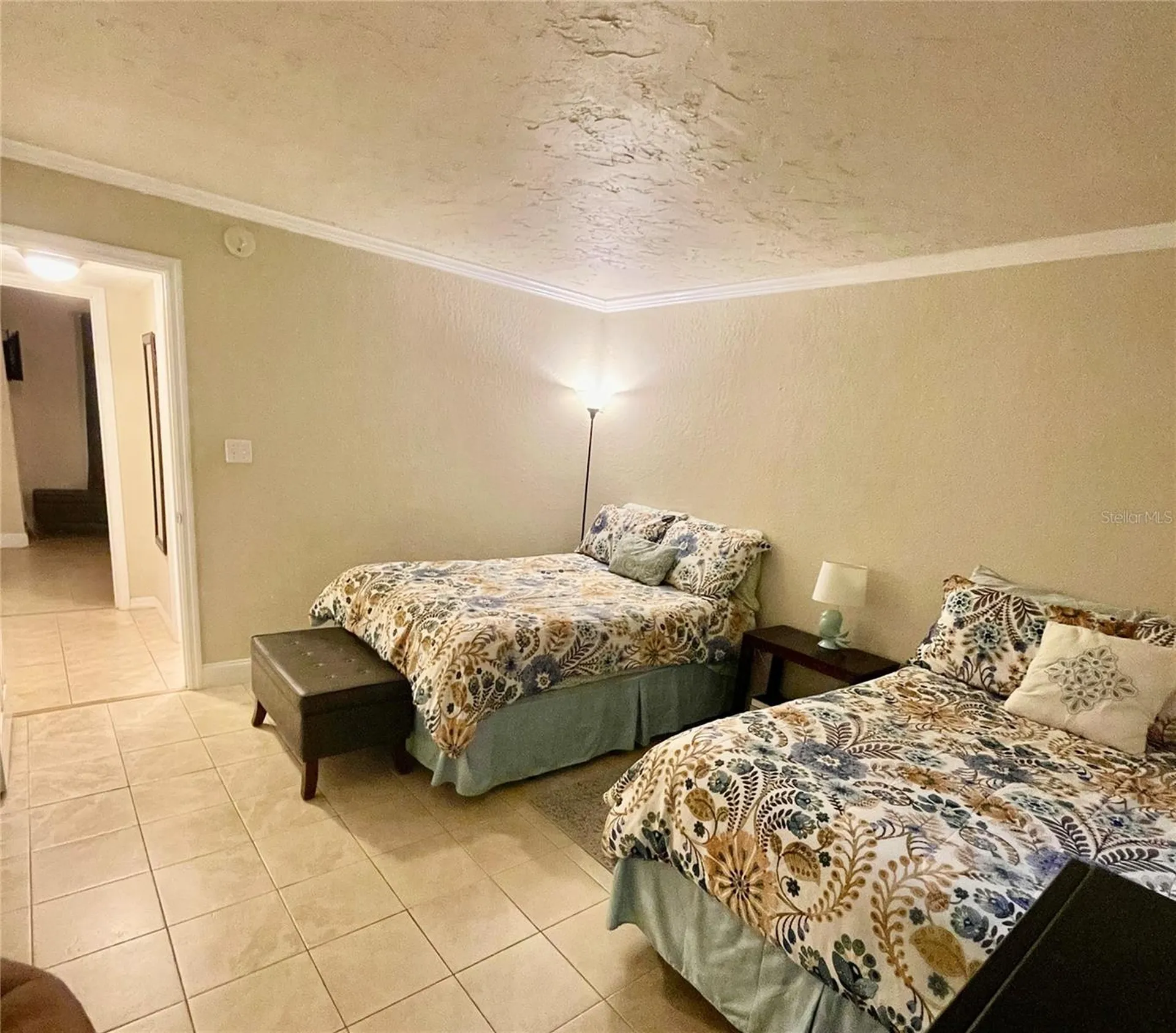 918 La Costa Circle Sarasota FL 34237