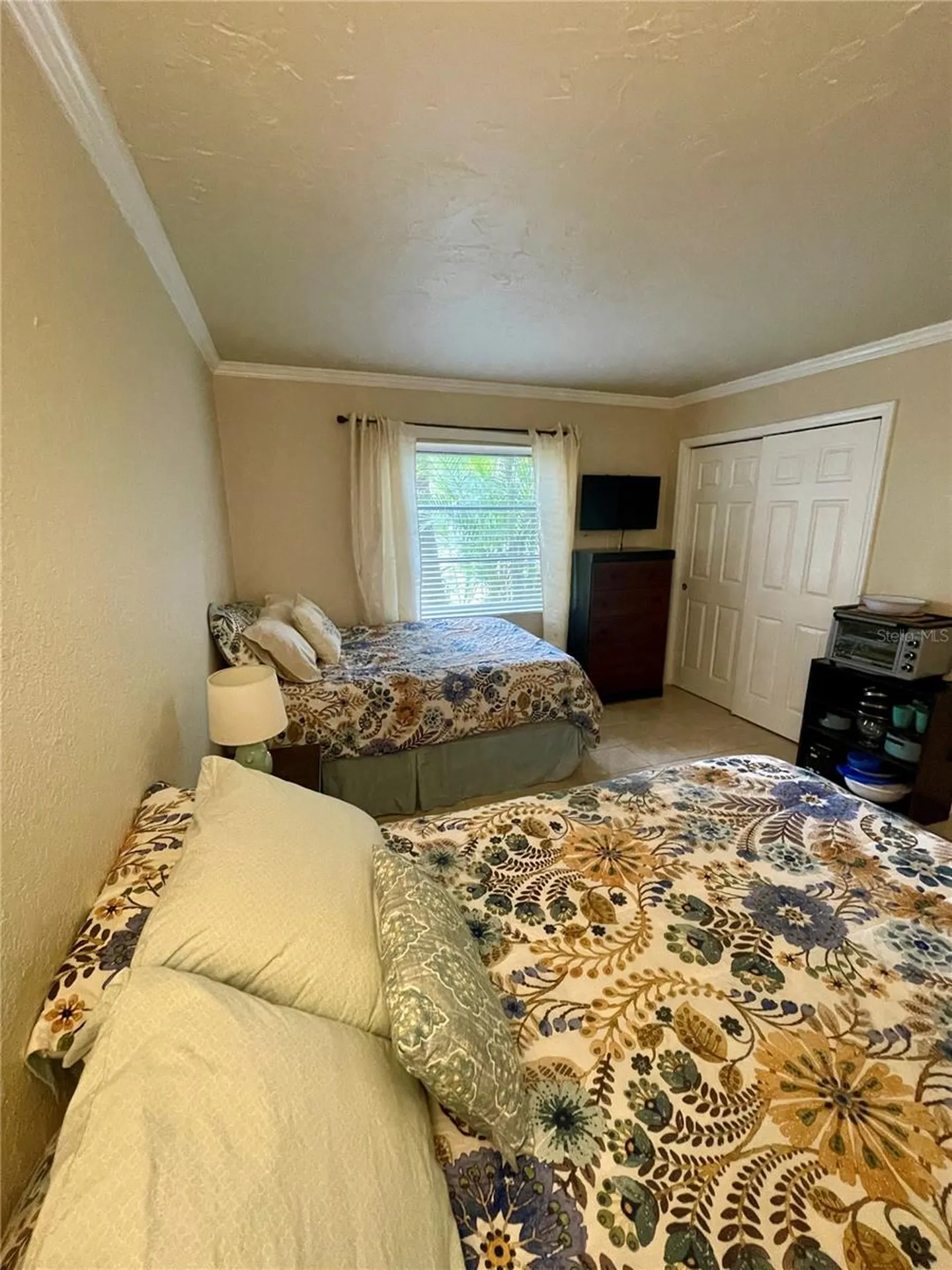 918 La Costa Circle Sarasota FL 34237
