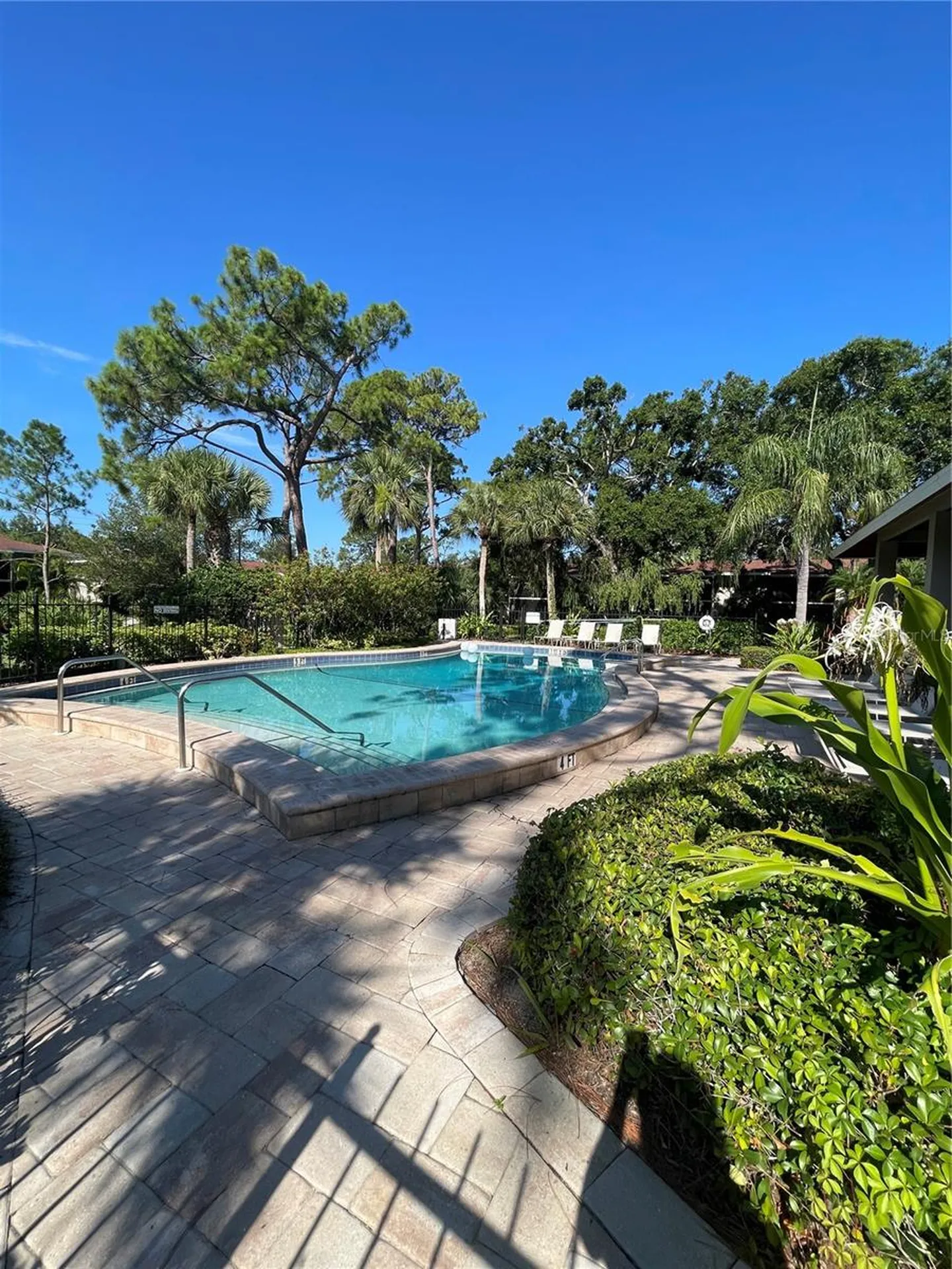 918 La Costa Circle Sarasota FL 34237