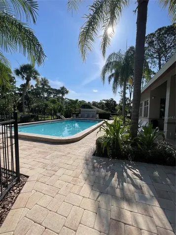 918 La Costa Circle Sarasota FL 34237