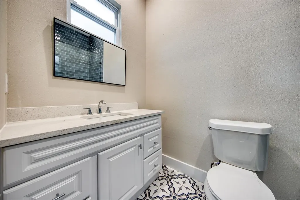 4338 1/2 15th Street N St Petersburg FL 33703