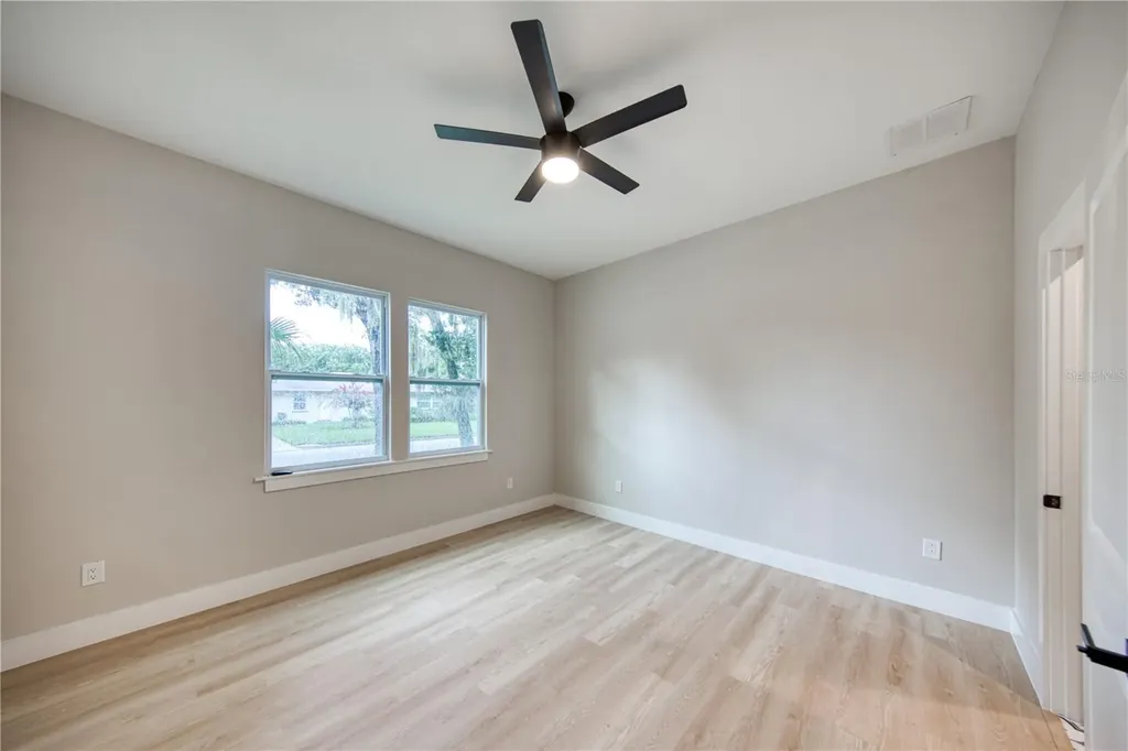 4338 1/2 15th Street N St Petersburg FL 33703