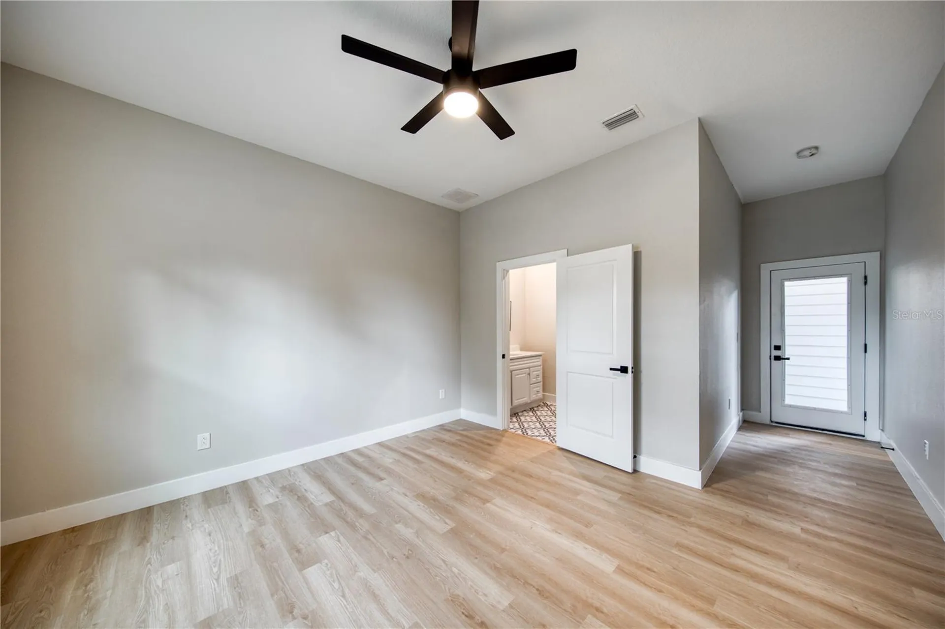 4338 1/2 15th Street N St Petersburg FL 33703