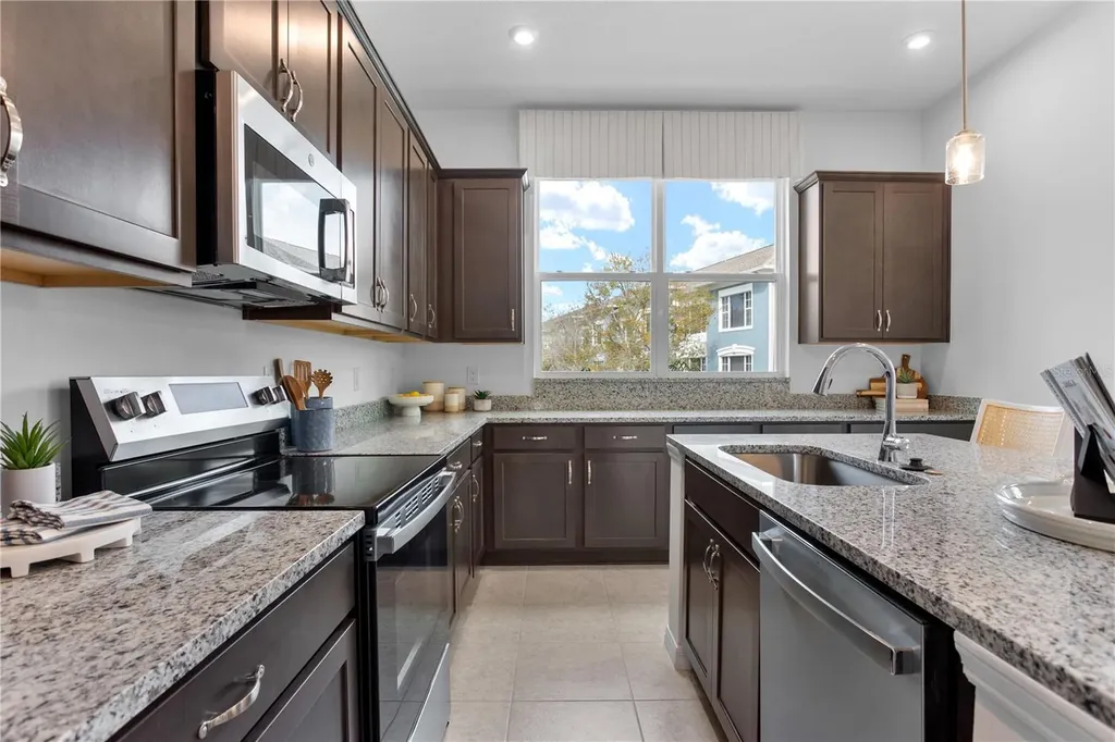 9902 Tate Lane Westchase FL 33626