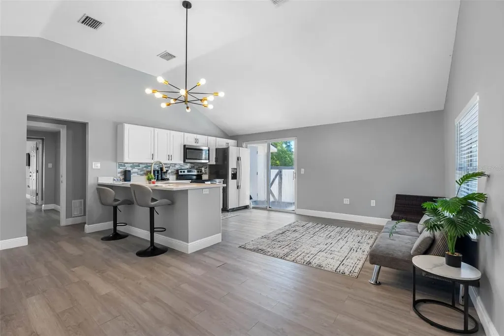 4317 E Regnas Avenue Tampa FL 33617
