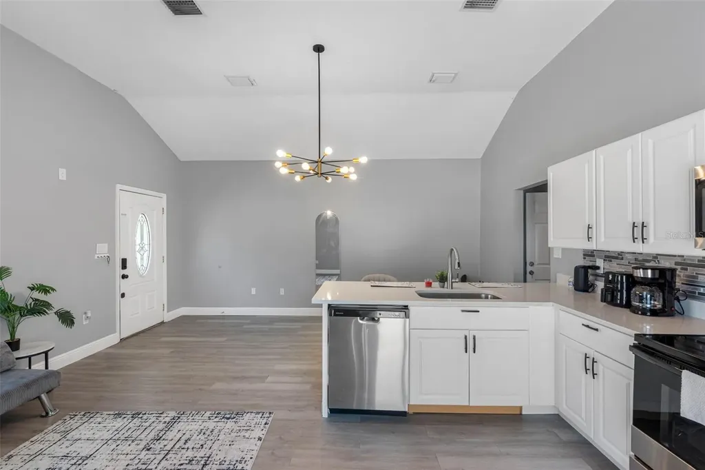 4317 E Regnas Avenue Tampa FL 33617