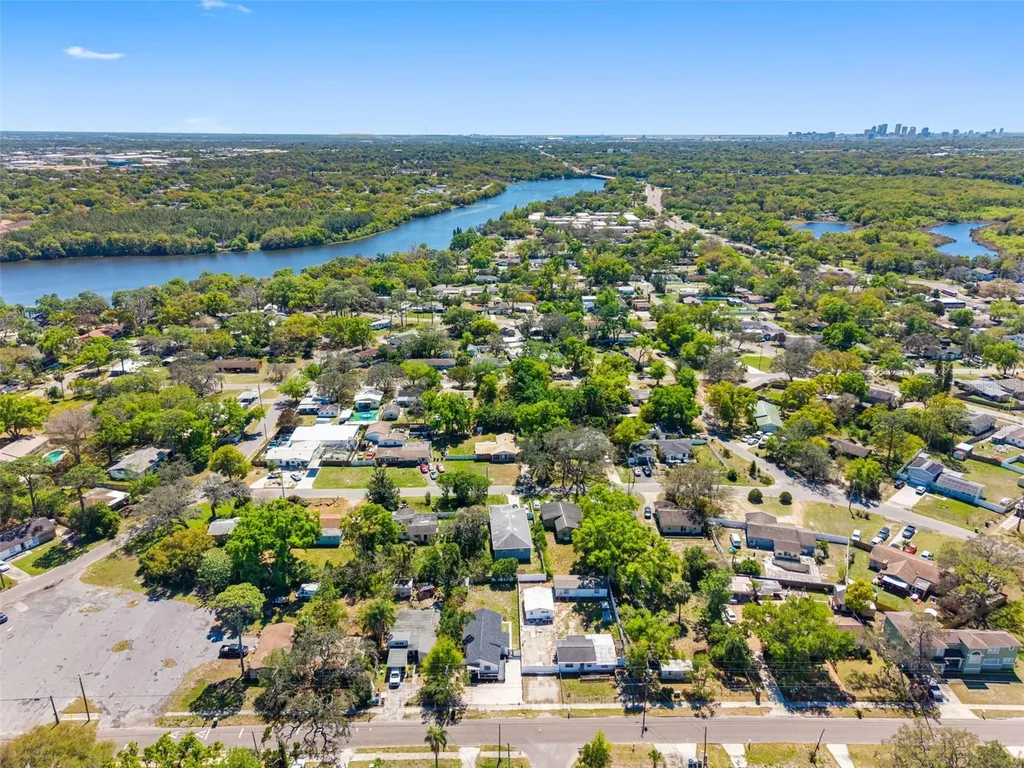 4317 E Regnas Avenue Tampa FL 33617