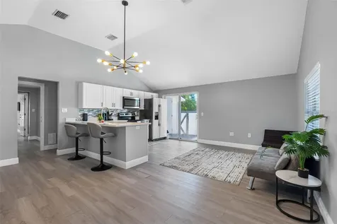 4317 E Regnas Avenue Tampa FL 33617