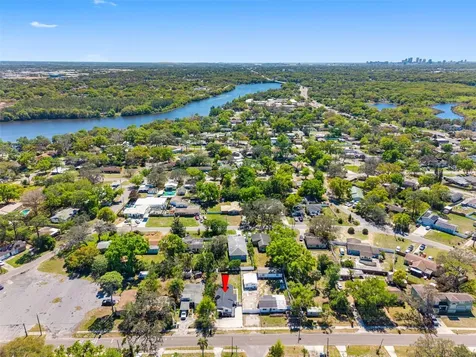 4317 E Regnas Avenue Tampa FL 33617