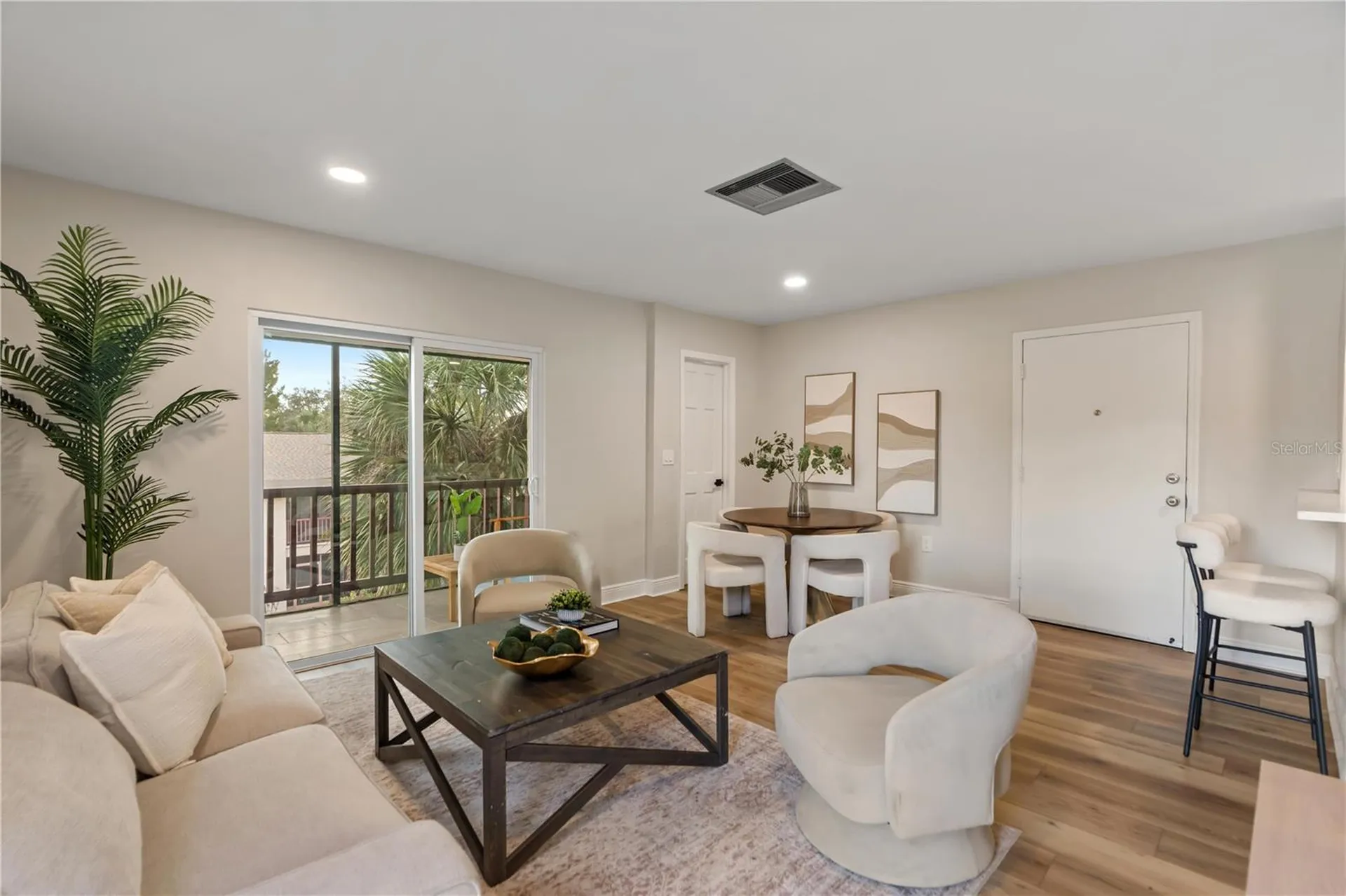 3848 N Lake Drive Tampa FL 33614