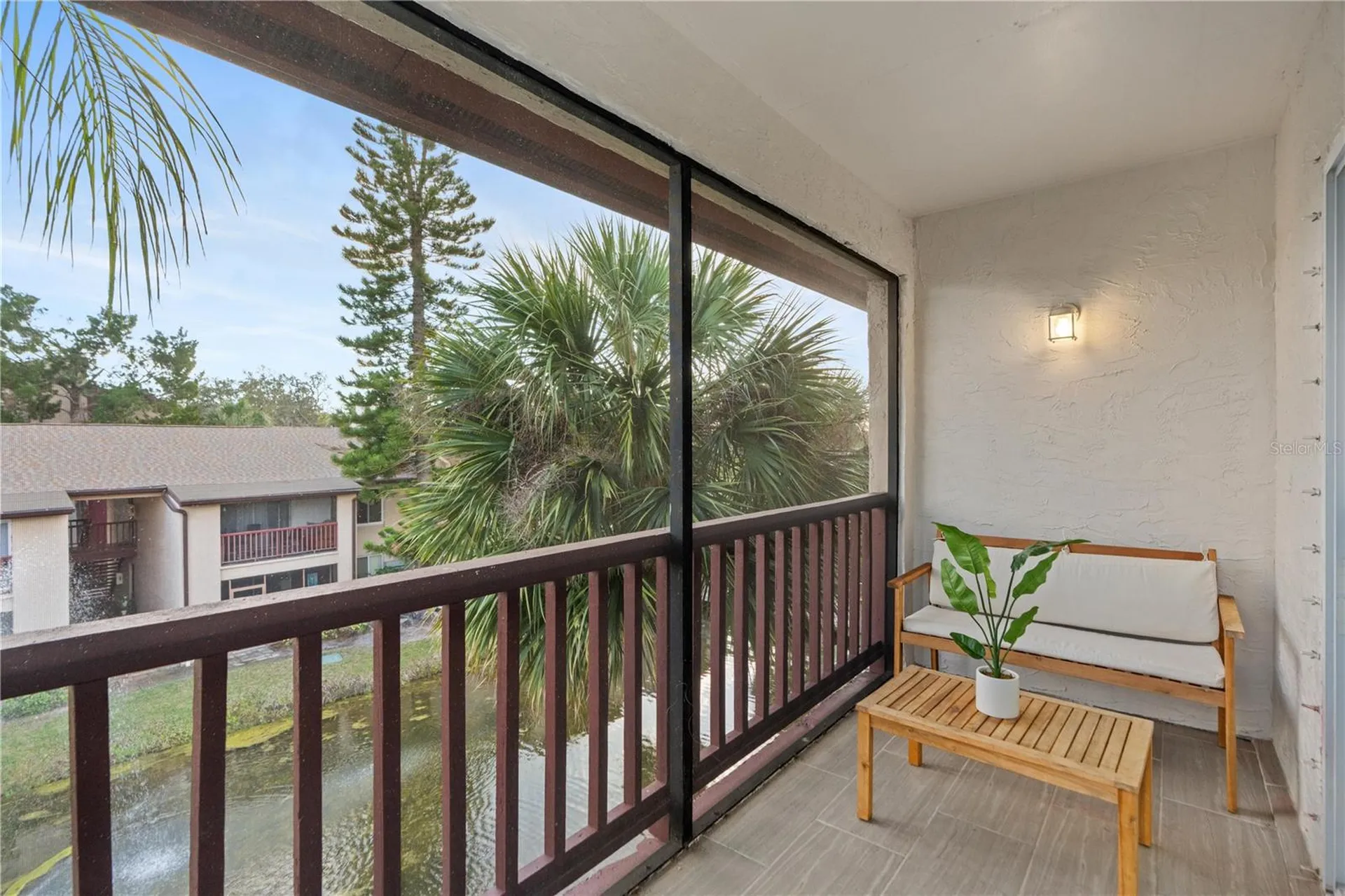 3848 N Lake Drive Tampa FL 33614