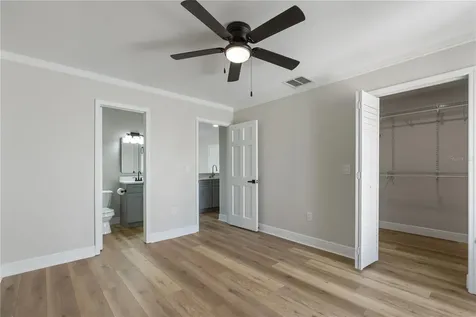 3848 N Lake Drive Tampa FL 33614