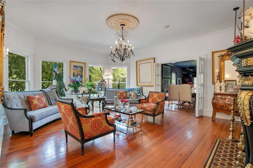 614 Lake Avenue Orlando FL 32801