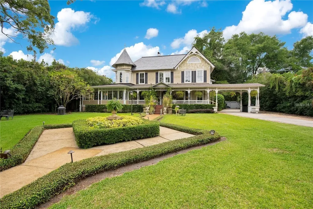 614 Lake Avenue Orlando FL 32801