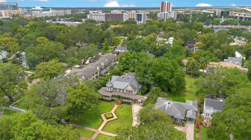 614 Lake Avenue Orlando FL 32801