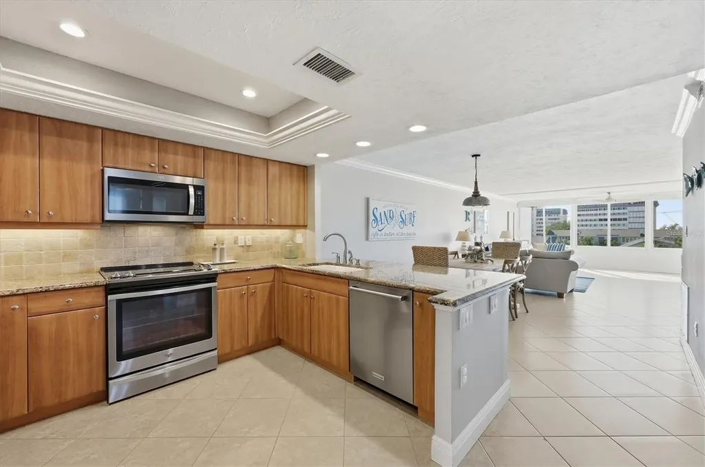 1200 E Peppertree Lane Sarasota FL 34242