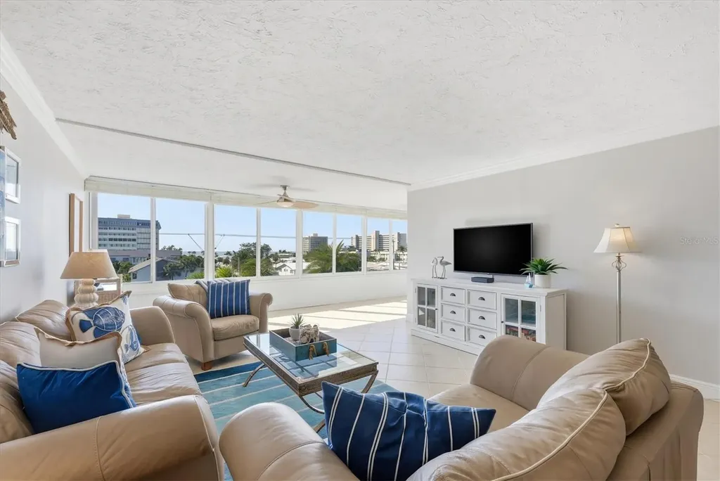 1200 E Peppertree Lane Sarasota FL 34242