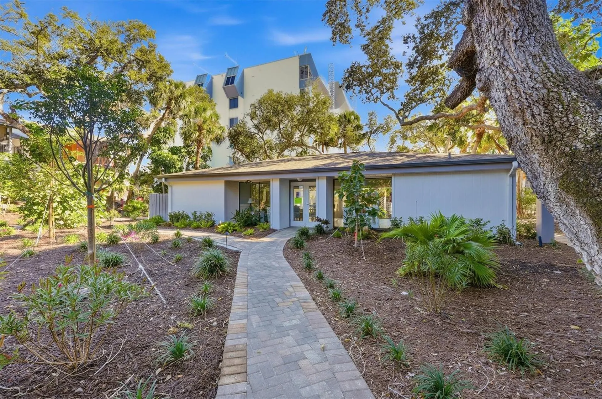 1200 E Peppertree Lane Sarasota FL 34242