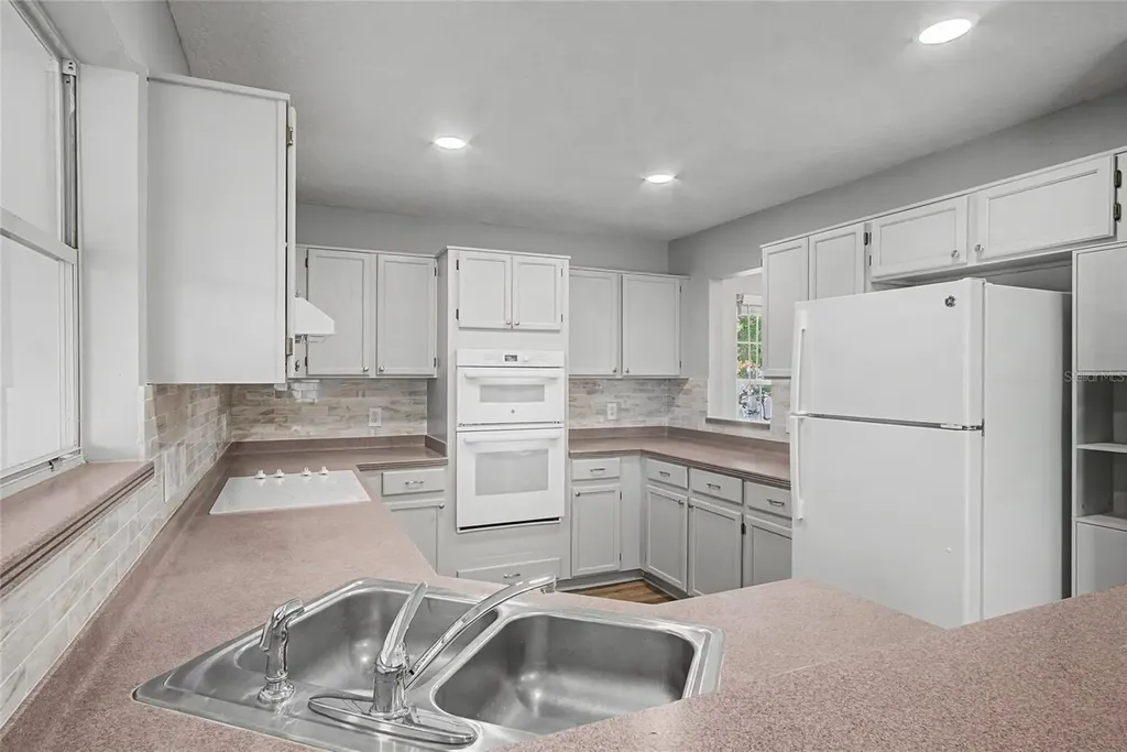 11462 Commercial Street Orlando FL 32836