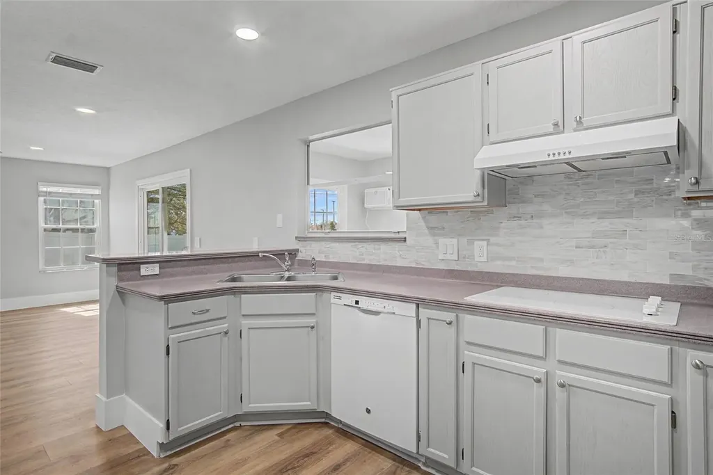11462 Commercial Street Orlando FL 32836