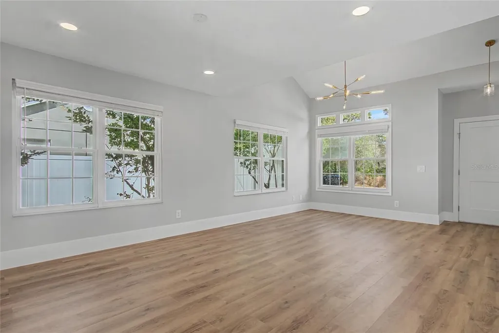 11462 Commercial Street Orlando FL 32836