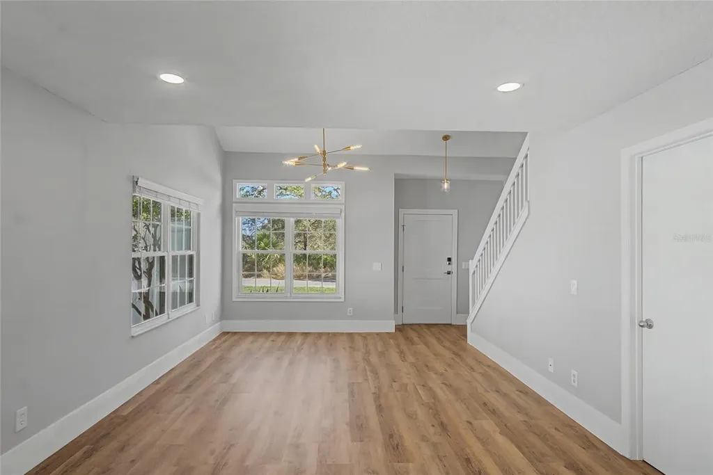 11462 Commercial Street Orlando FL 32836