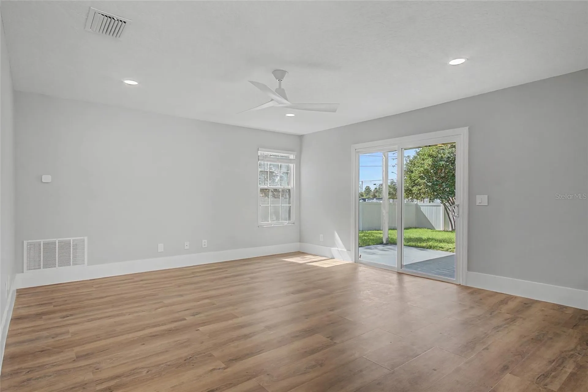 11462 Commercial Street Orlando FL 32836