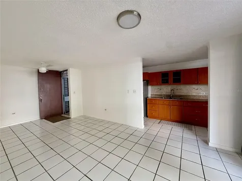 5870 Ave. José M. Tartak Carolina PR 00979