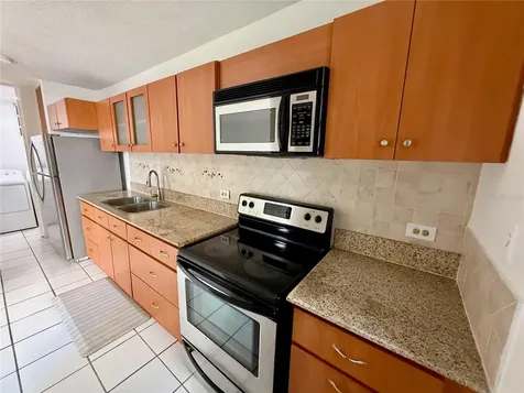 5870 Ave. José M. Tartak Carolina PR 00979