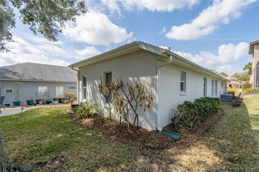 6210 Sailboat Avenue Tavares FL 32778