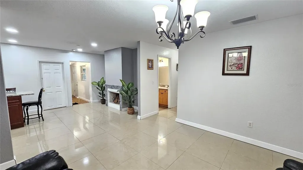 2301 E Colby Lane Tampa FL 33612