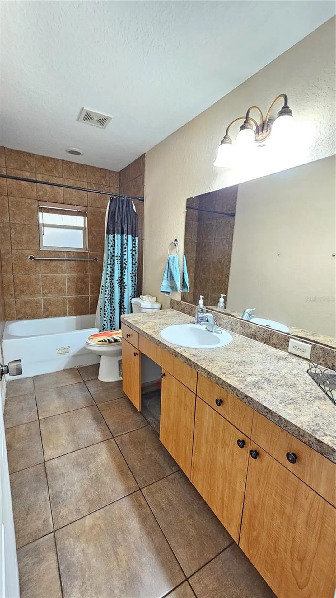 2301 E Colby Lane Tampa FL 33612