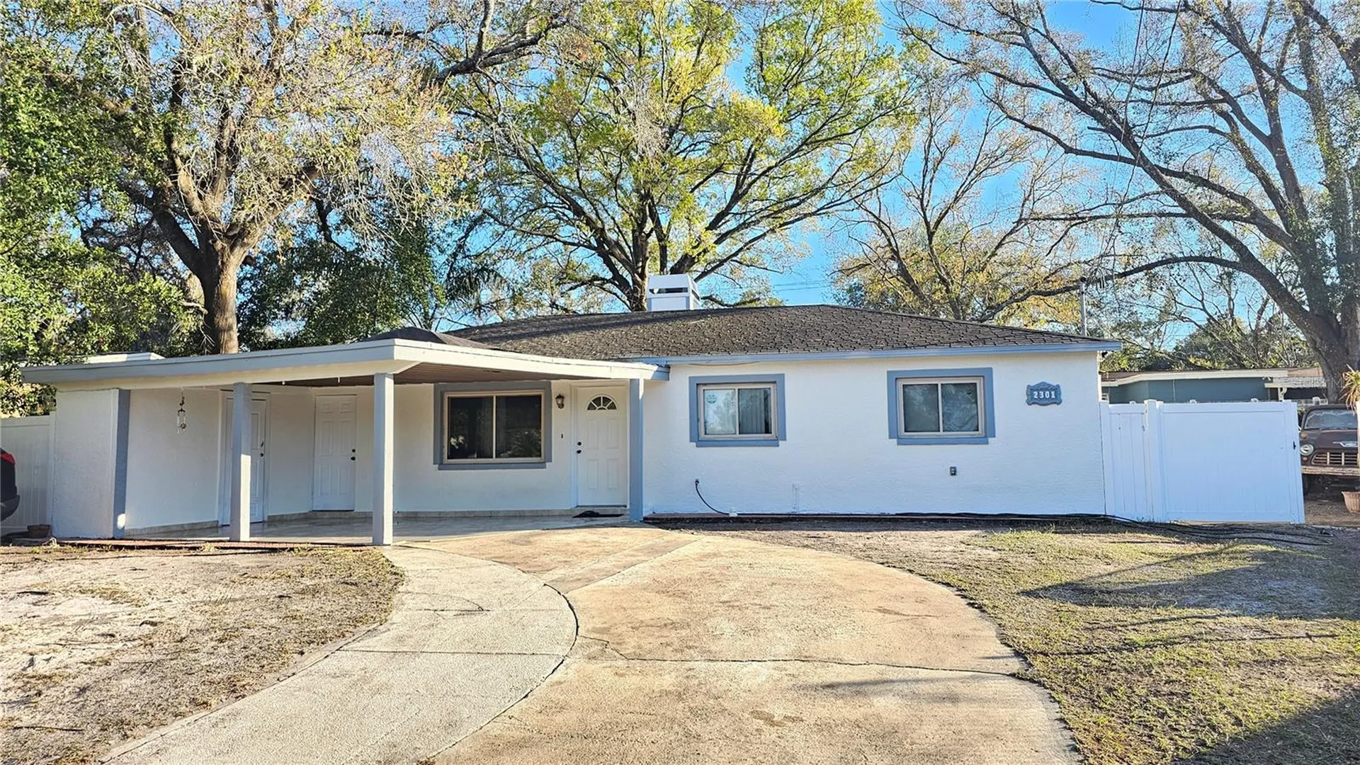 2301 E Colby Lane Tampa FL 33612