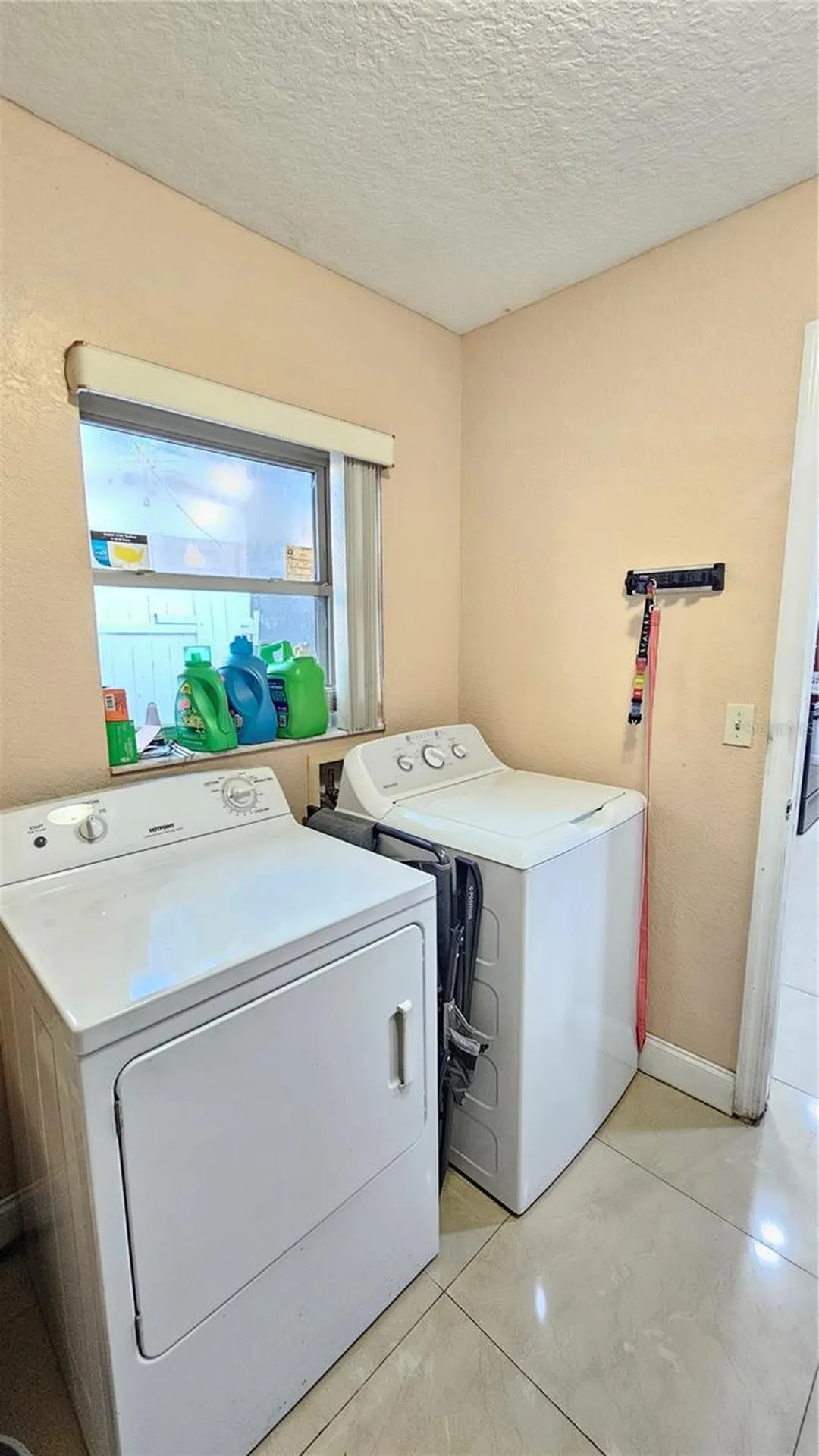 2301 E Colby Lane Tampa FL 33612