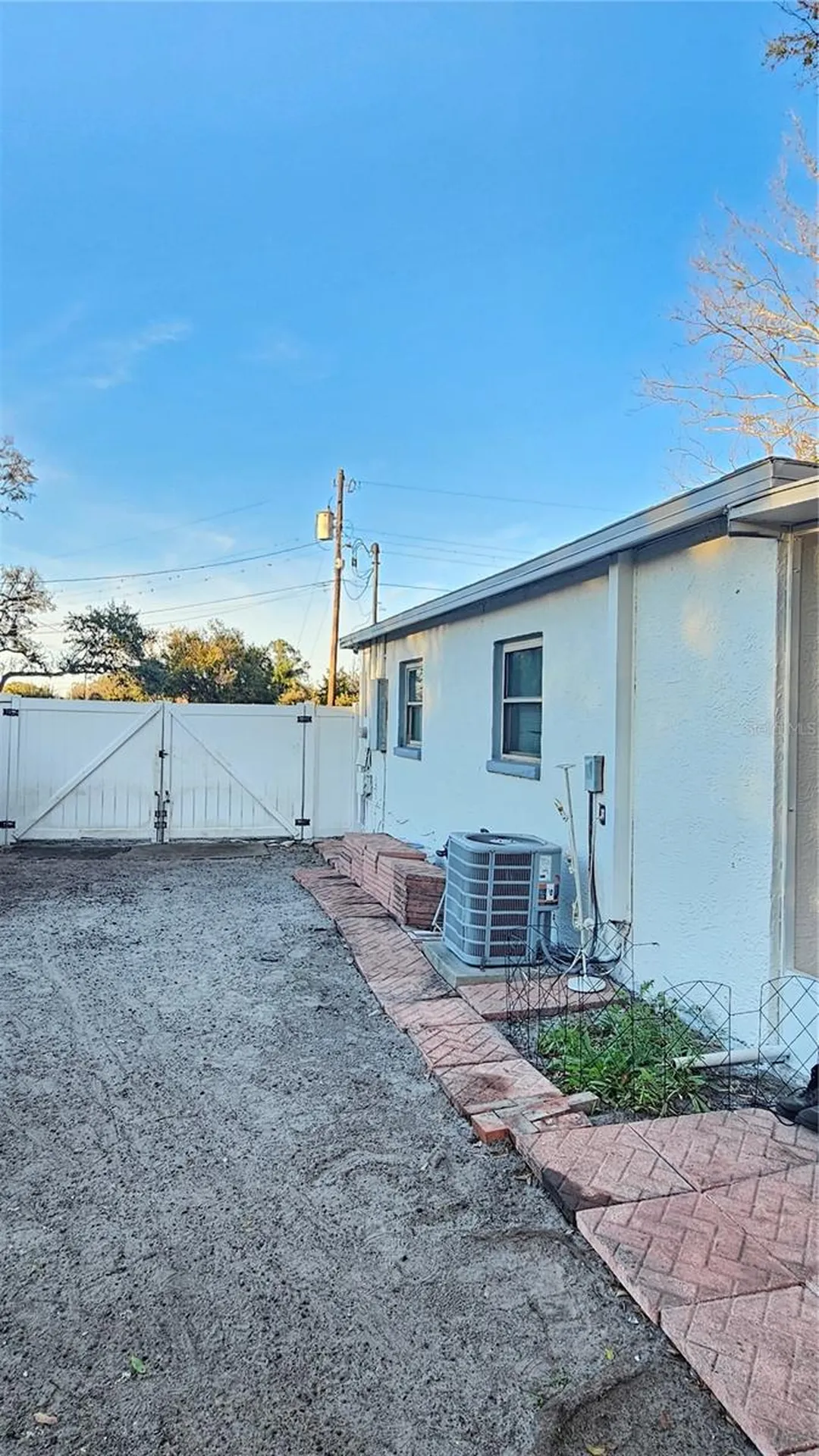2301 E Colby Lane Tampa FL 33612