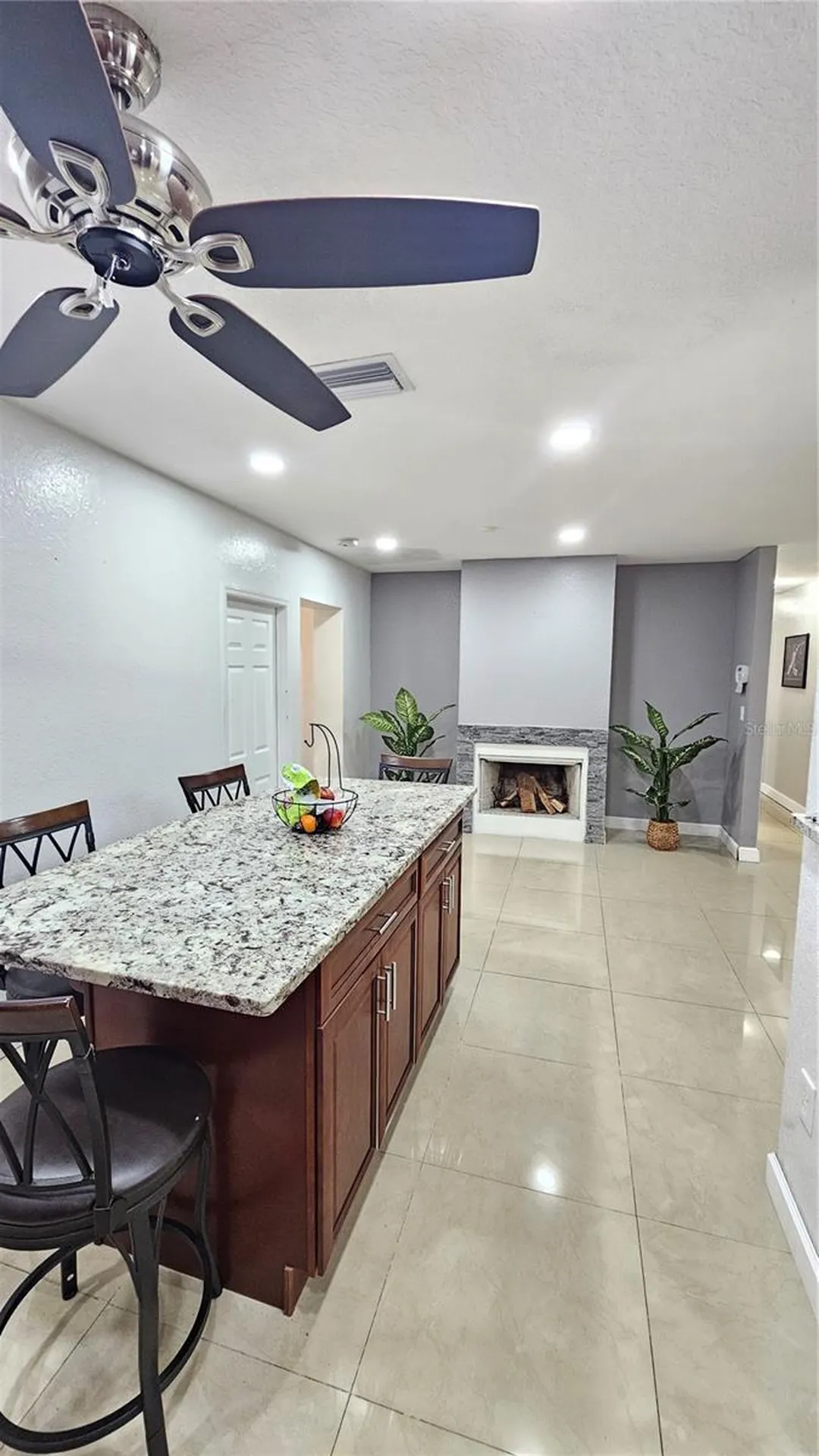 2301 E Colby Lane Tampa FL 33612