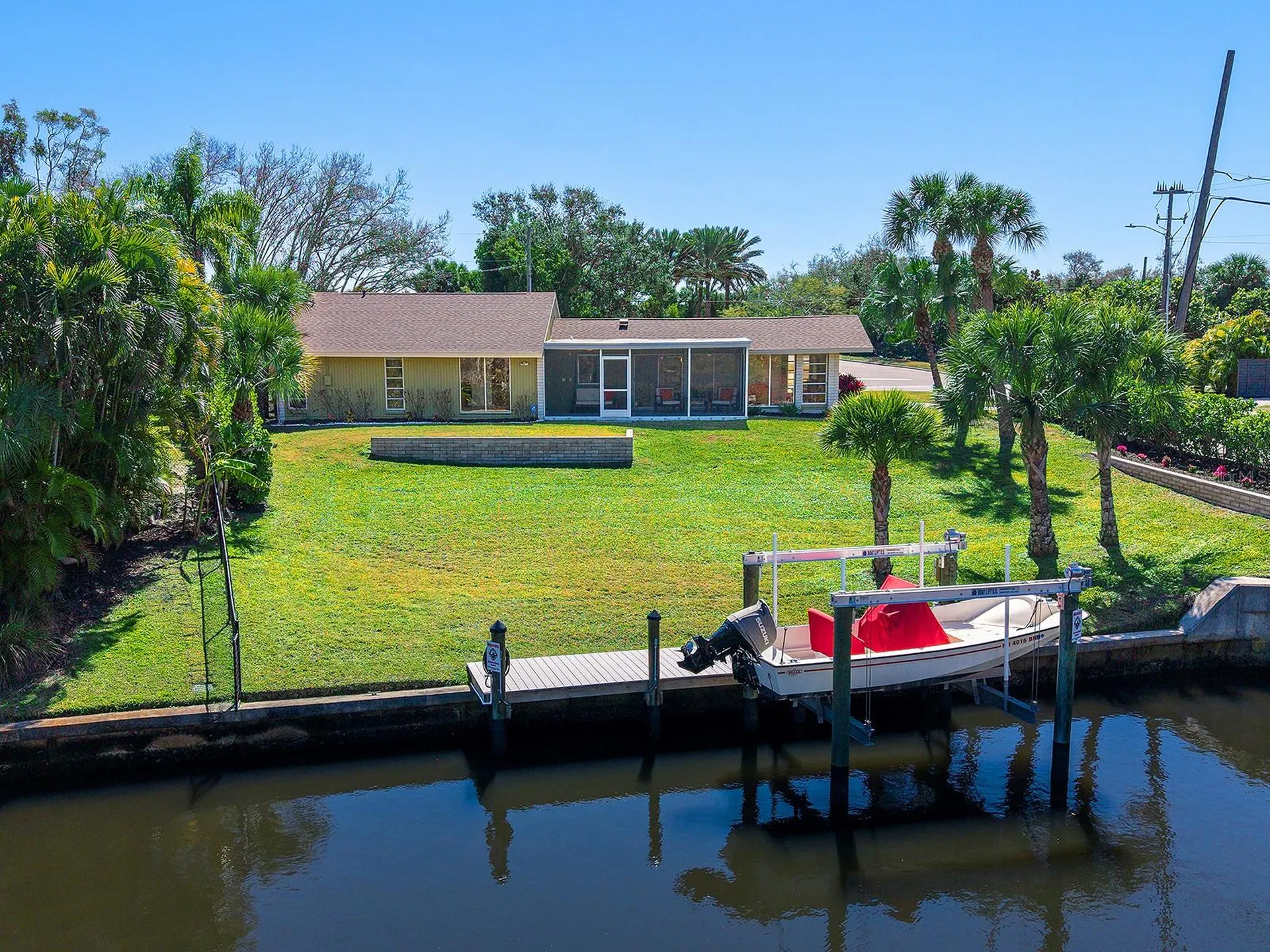 5669 America Drive Sarasota FL 34231