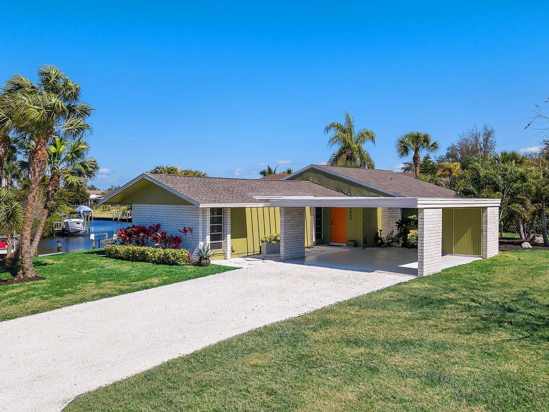 5669 America Drive Sarasota FL 34231