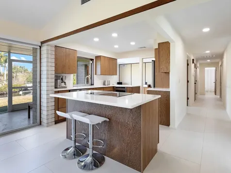5669 America Drive Sarasota FL 34231