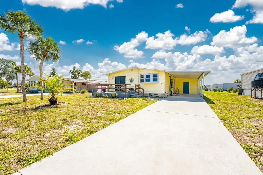 6276 Oriole Boulevard Englewood FL 34224
