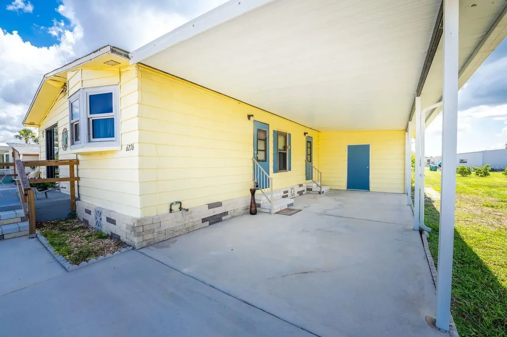 6276 Oriole Boulevard Englewood FL 34224