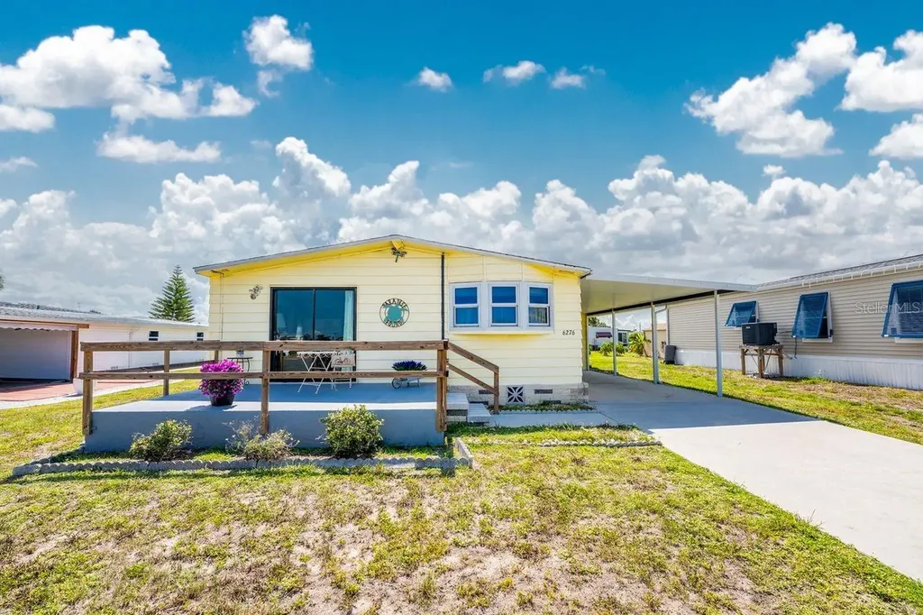 6276 Oriole Boulevard Englewood FL 34224