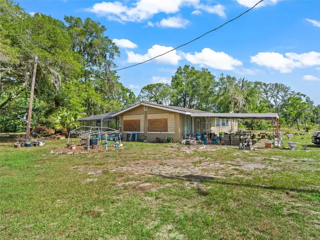 1386 S Us Highway 301 Sumterville FL 33585