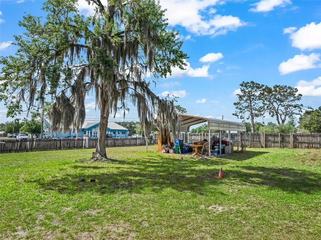 1386 S Us Highway 301 Sumterville FL 33585