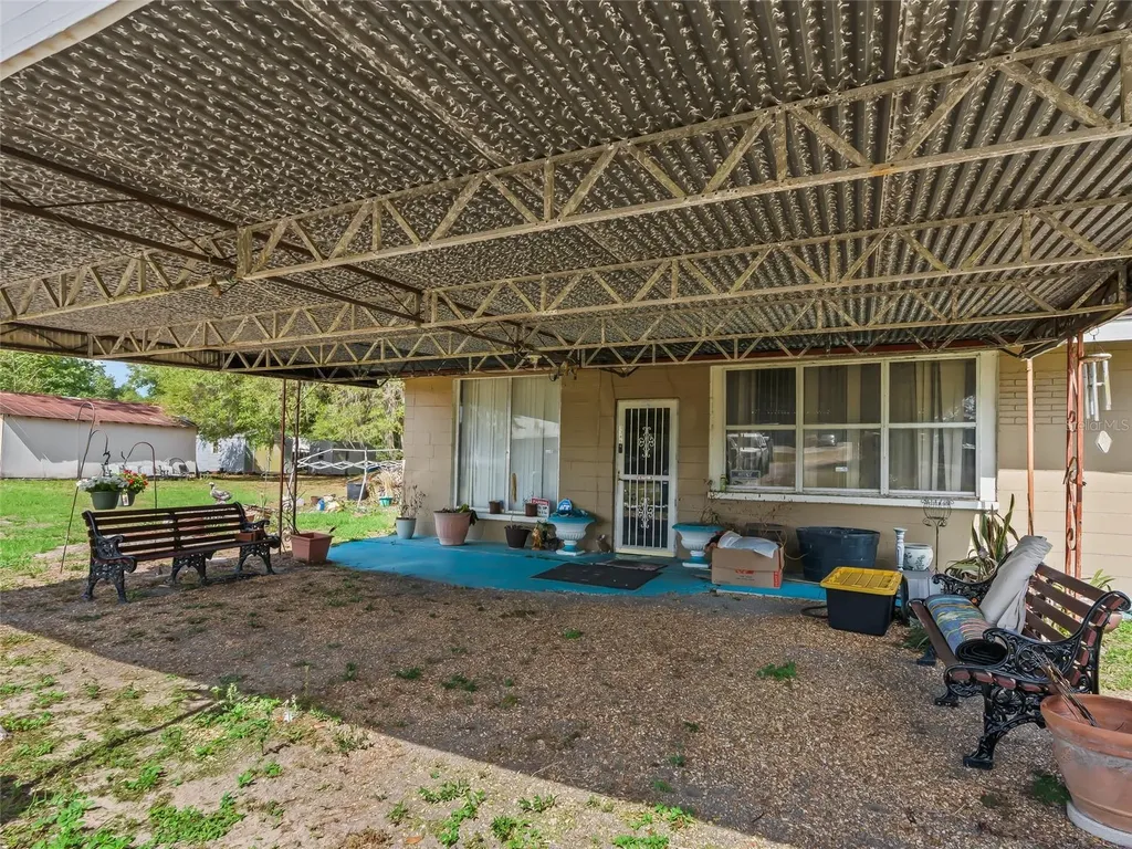 1386 S Us Highway 301 Sumterville FL 33585