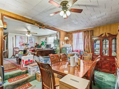 1386 S Us Highway 301 Sumterville FL 33585