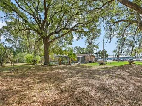 1386 S Us Highway 301 Sumterville FL 33585