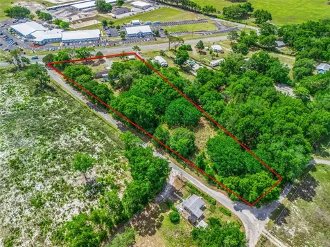 1386 S Us Highway 301 Sumterville FL 33585