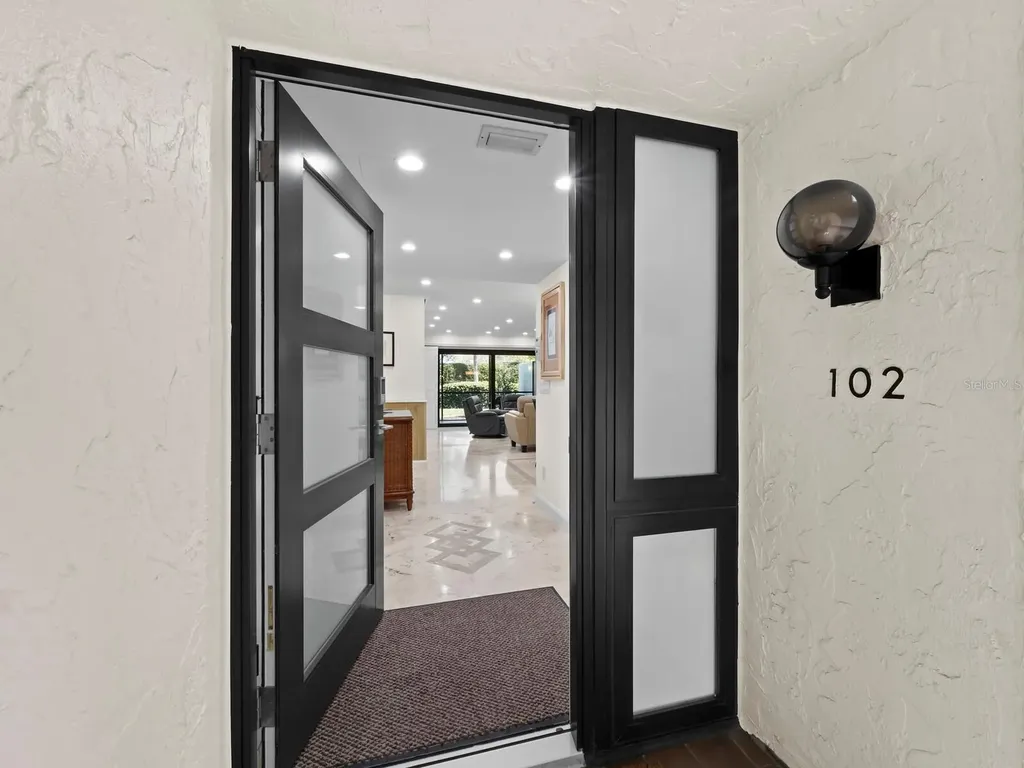 2055 Gulf Of Mexico Drive Longboat Key FL 34228
