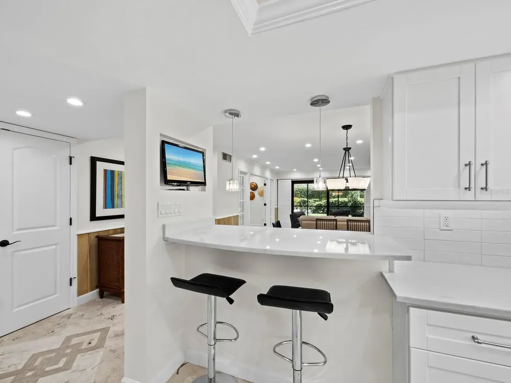 2055 Gulf Of Mexico Drive Longboat Key FL 34228